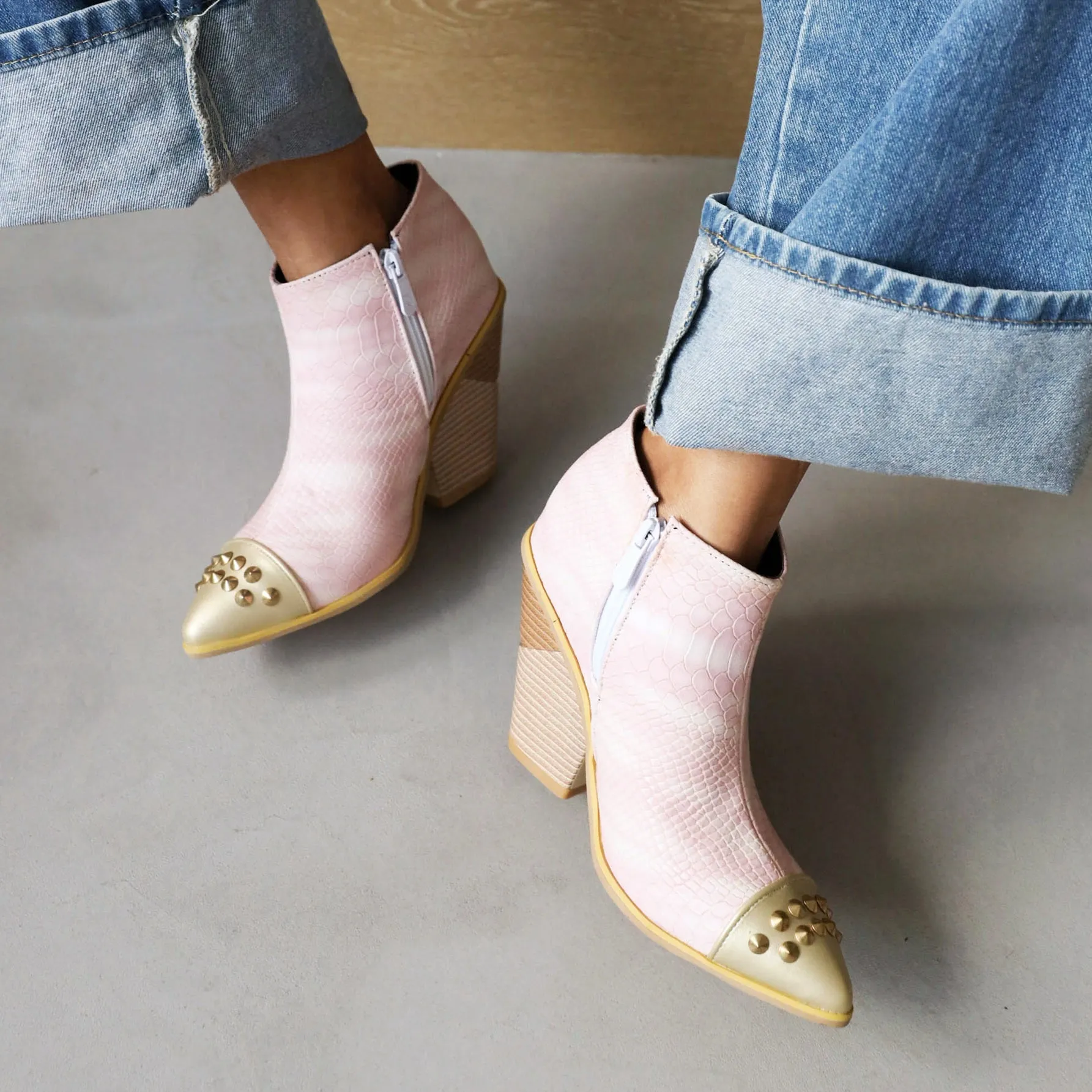 Bigsizeheels Trendy Chunky Heel Side Zipper Pointed Toe Casual Boots - Pink