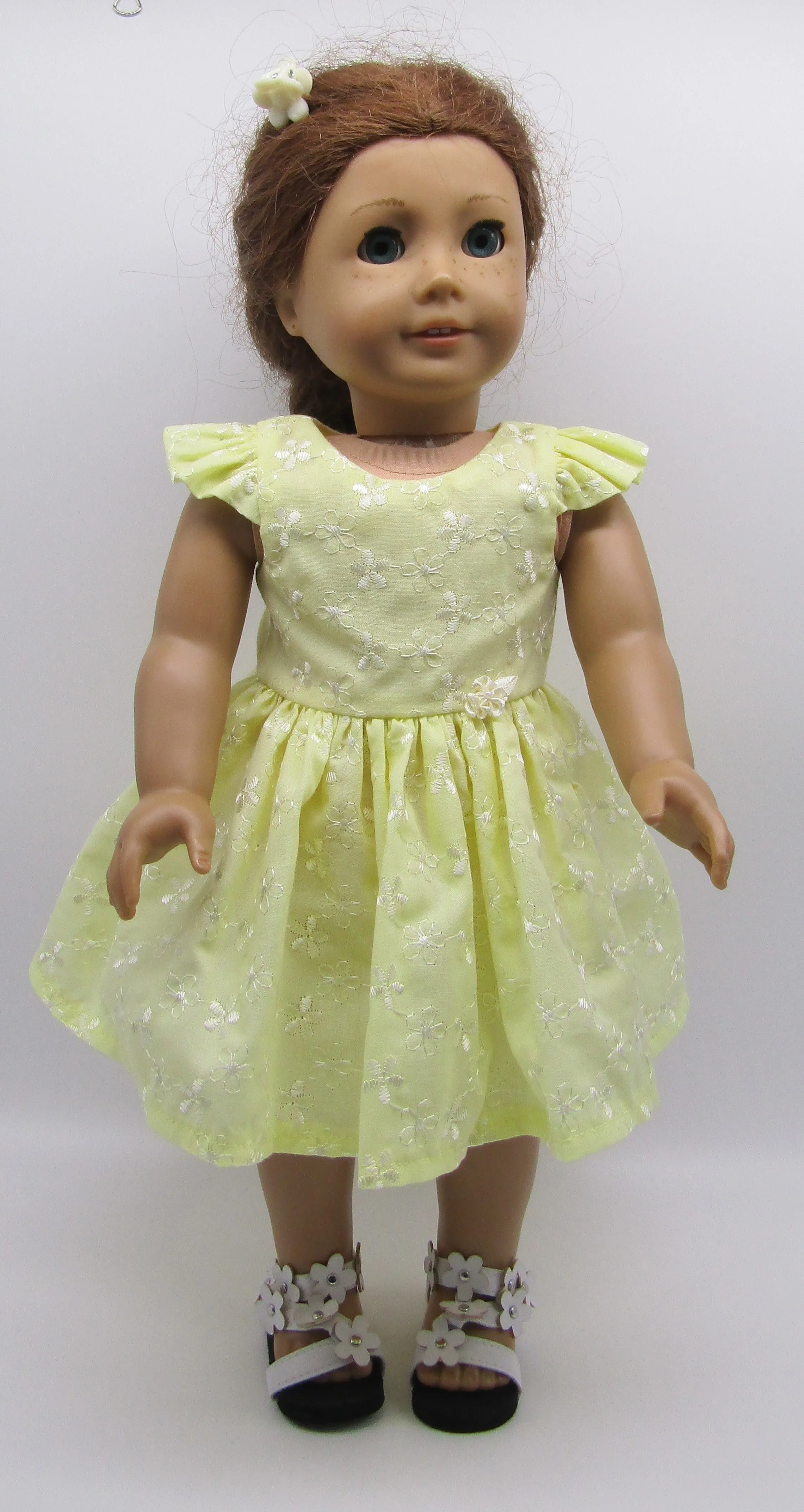 Flower Strap Sandals 18 inch Doll: White