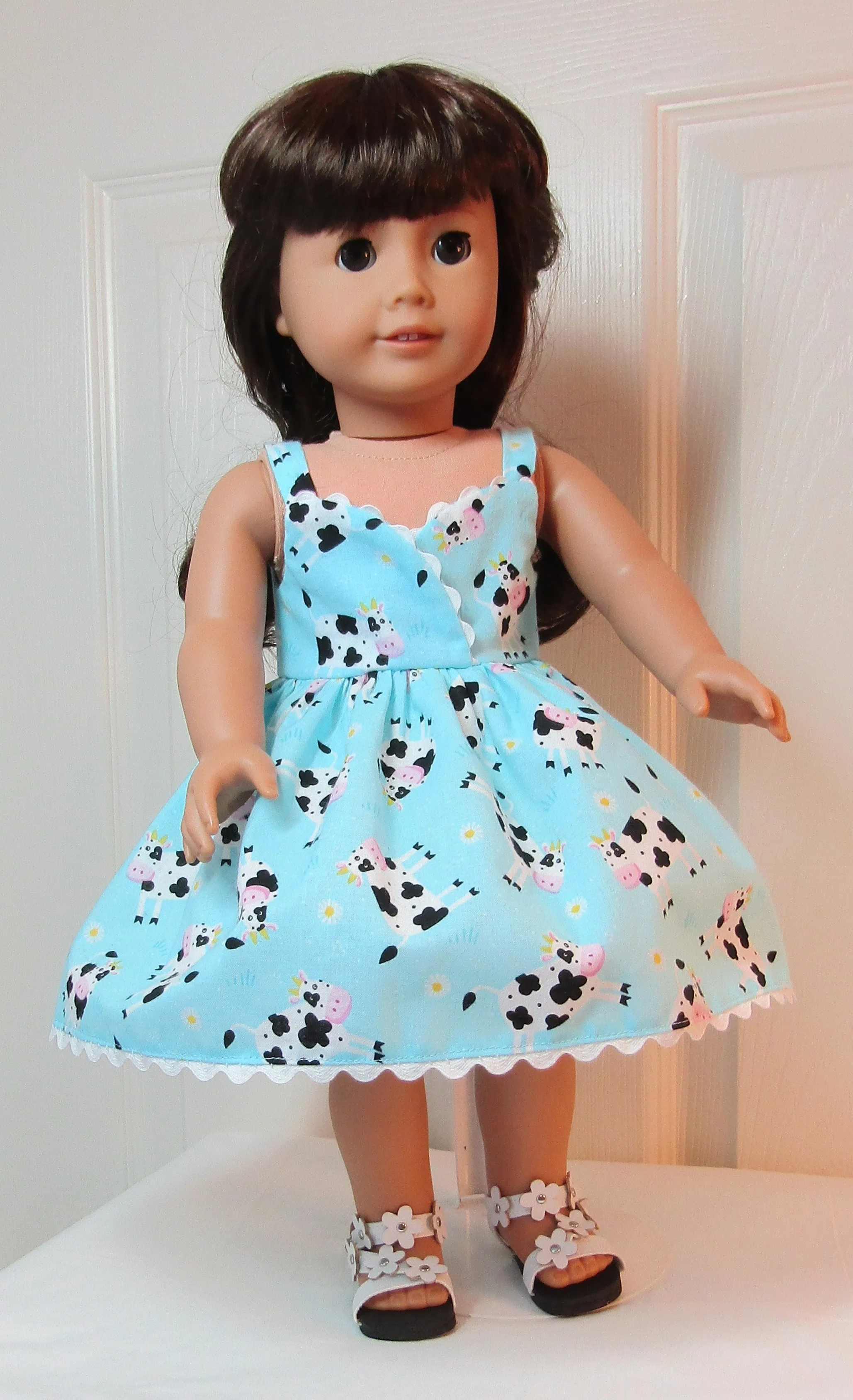 Flower Strap Sandals 18 inch Doll: White